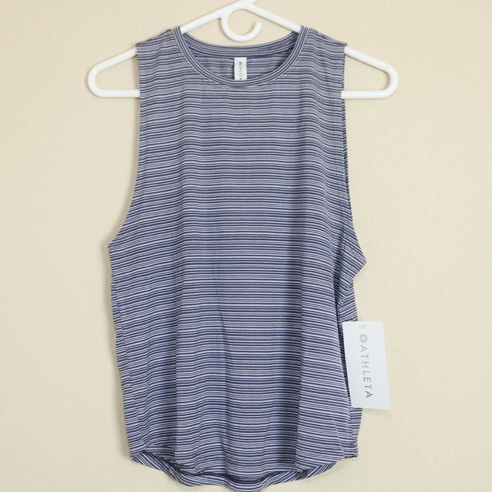 NWT Athleta XS Cloudlight Muscle Tank Top Sleeveless Blue Striped Athletic Shirt